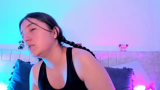 Kathia Morelli online show from February 2025 11:55:01 AM