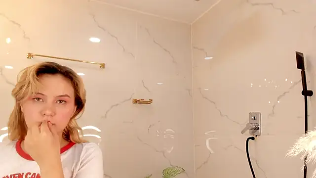 Sara  Williams online show from March 2025 03:50:01 AM