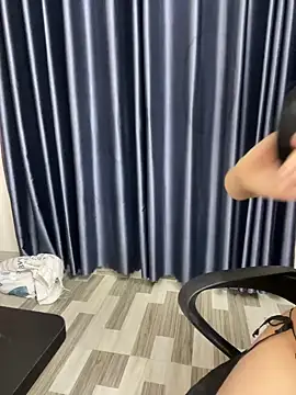 Louis Baby online show from December 2024 01:33:01 PM