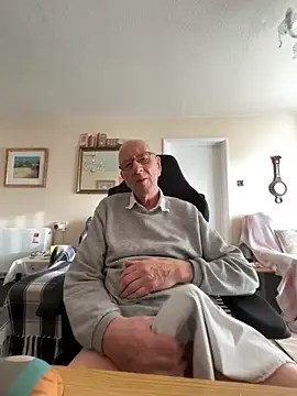 cutaboverest online show from February 2026 04:03:02 PM