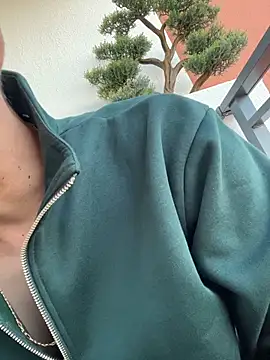 dedewr online show from November 2025 02:05:01 PM