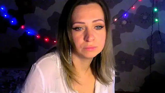 Queen Daenerys online show from October 2025 09:39:02 AM