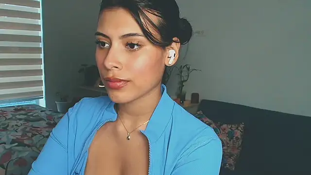 Snapshot of oxiris_1 chatting on May 2026 10:05:02 PM oxiris 1 online show from May 2026 10:05:02 PM