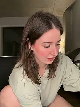 nerdynina online show from November 2025 12:44:01 AM