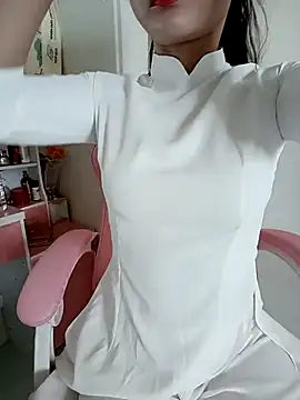    Erin    online show from February 2025 02:02:01 PM