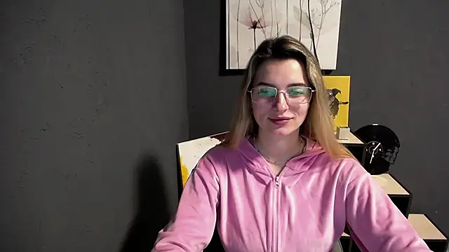 lady olivia  online show from March 2026 01:25:01 PM