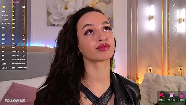 Lolly Neal online show from April 2026 03:39:01 PM