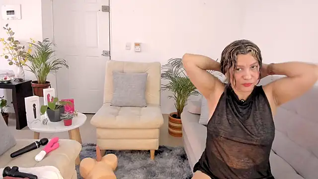 kataleyarios01 online show from February 2026 10:50:01 PM