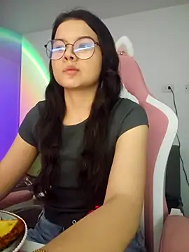 azumiichan online show from October 2025 12:00:02 AM