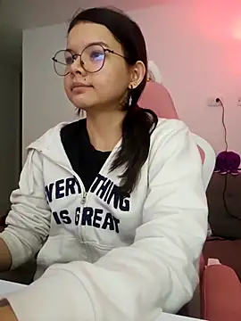 azumiichan online show from December 2025 12:05:02 AM