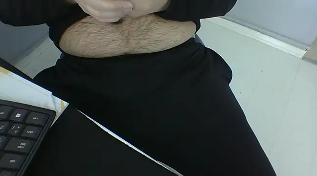 Snapshot of Koraymoray15 chatting on February 2025 09:21:01 AM Koraymoray15 online show from February 2025 09:21:01 AM