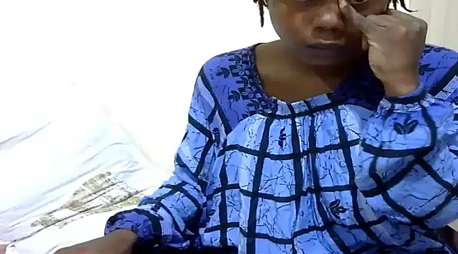 Snapshot of Sexy_kienyeji chatting on February 2025 02:53:02 PM Sexy kienyeji online show from February 2025 02:53:02 PM
