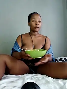 Snapshot of BrownEyed_K chatting on March 2025 01:48:01 PM BrownEyed K online show from March 2025 01:48:01 PM