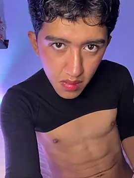 Snapshot of Drakoo_25 chatting on April 2026 06:58:01 AM Drakoo 25 online show from April 2026 06:58:01 AM