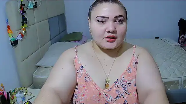 Snapshot of Jones_alexia chatting on June 2026 05:32:02 AM Jones alexia online show from June 2026 05:32:02 AM