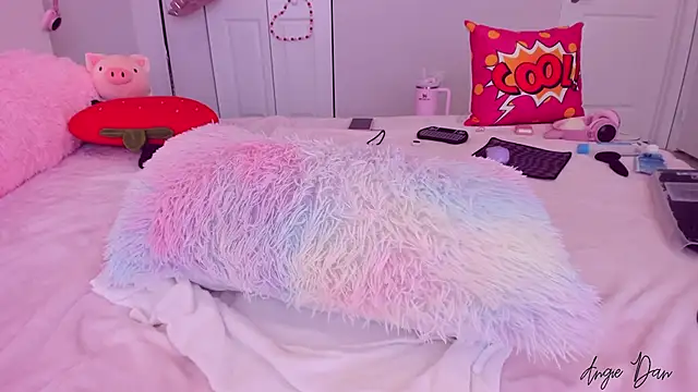 AngieDaniels1 online show from March 2025 05:28:02 PM