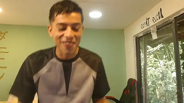 danielitopapuu online show from July 2026 04:05:01 PM