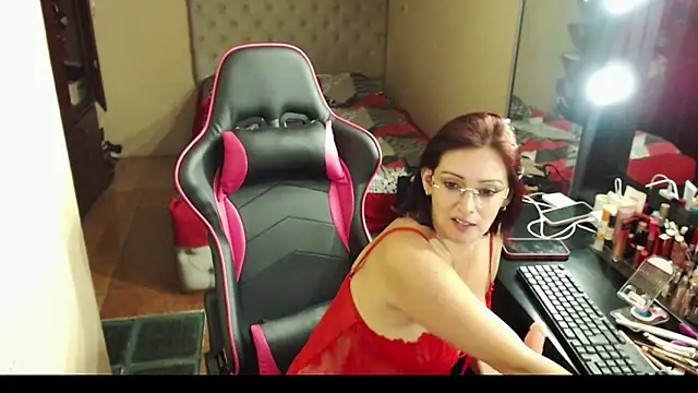 Carol Scottt online show from December 2024 03:26:02 AM