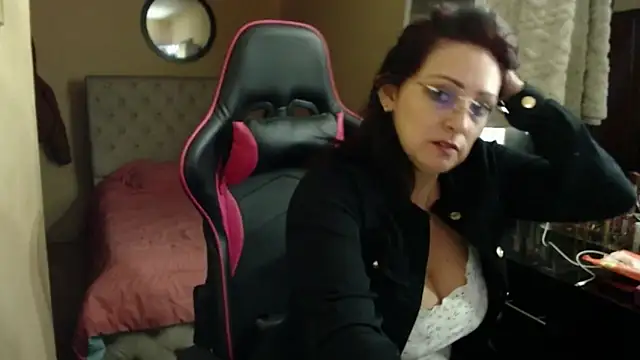 Carol Scottt online show from March 2026 03:40:01 PM