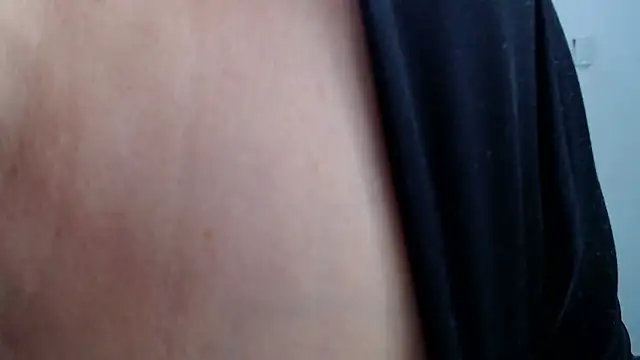 LiaDumond online show from November 2025 02:32:01 AM