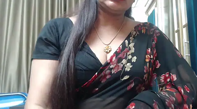 Snapshot of desi-maisa130 chatting on January 2025 08:04:01 PM desi-maisa130 online show from January 2025 08:04:01 PM