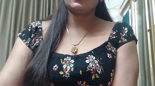 Snapshot of desi-maisa130 chatting on January 2025 07:37:01 PM desi-maisa130 online show from January 2025 07:37:01 PM