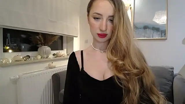 JulietteDiamond online show from October 2025 08:18:02 PM