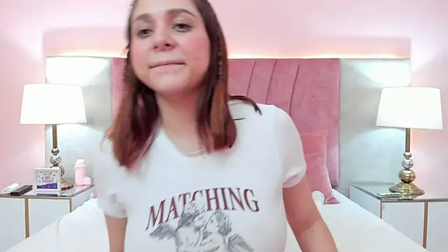 SophiaLaurens online show from January 2025 03:42:01 PM