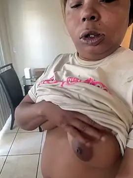 JCCaramelbarbie1 online show from December 2025 03:29:01 PM