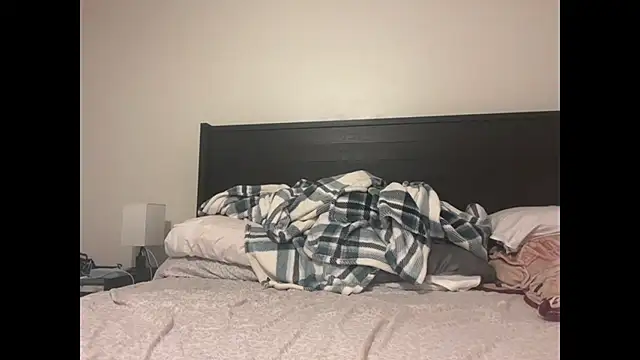 QueenLolaX online show from October 2025 03:10:02 AM