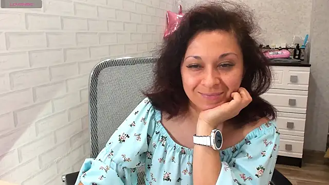 TeasyLana online show from May 2026 04:52:01 AM
