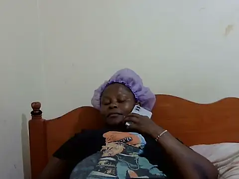 Pretty lilly02 online show from October 2025 01:01:01 PM