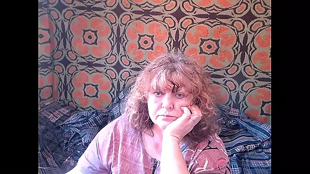 Snapshot of RoseRed69 chatting on June 2026 01:39:01 AM RoseRed69 online show from June 2026 01:39:01 AM