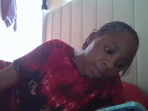 Snapshot of Queen_loveer chatting on February 2025 10:53:02 AM Queen loveer online show from February 2025 10:53:02 AM