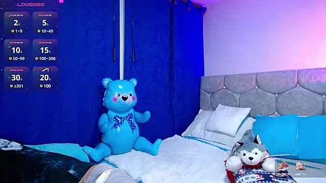 OwenBluee online show from December 2024 01:26:02 AM