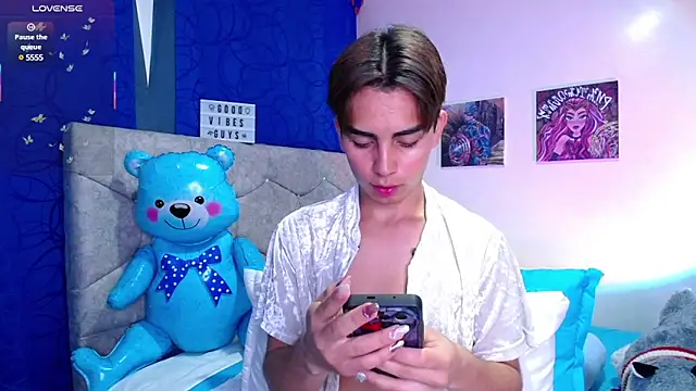 OwenBluee online show from March 2025 01:29:01 PM