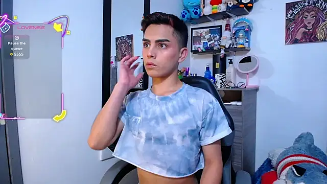 OwenBluee online show from February 2026 06:56:02 AM