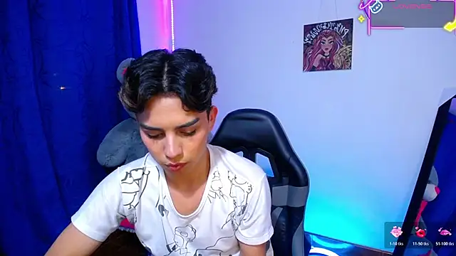 OwenBluee online show from June 2026 07:42:02 AM