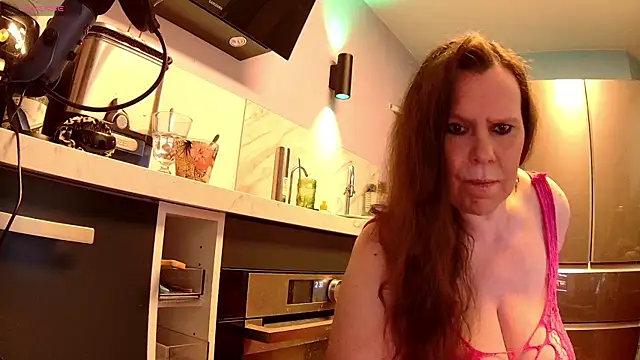 Endrocleia online show from April 2026 12:33:01 AM