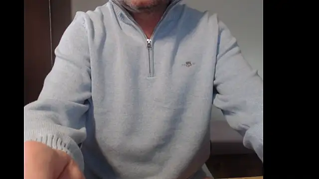 tuttiluss44 online show from December 2024 08:58:02 AM