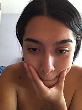 Snapshot of SweetLatiin_ chatting on February 2025 06:37:01 PM SweetLatiin online show from February 2025 06:37:01 PM