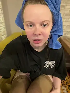 wrenlie online show from March 2025 07:49:02 PM