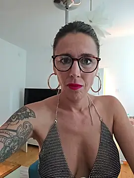 Klamsine online show from July 2026 05:38:01 AM