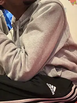 Snapshot of rayyymack chatting on February 2026 02:05:01 AM rayyymack online show from February 2026 02:05:01 AM