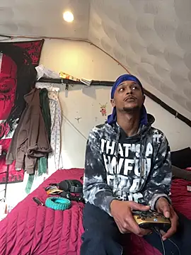 Snapshot of rayyymack chatting on February 2026 07:32:02 PM rayyymack online show from February 2026 07:32:02 PM