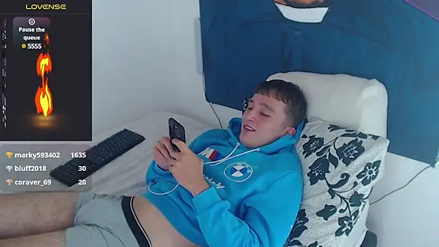 Dylanwhite23  online show from January 2025 09:05:01 AM