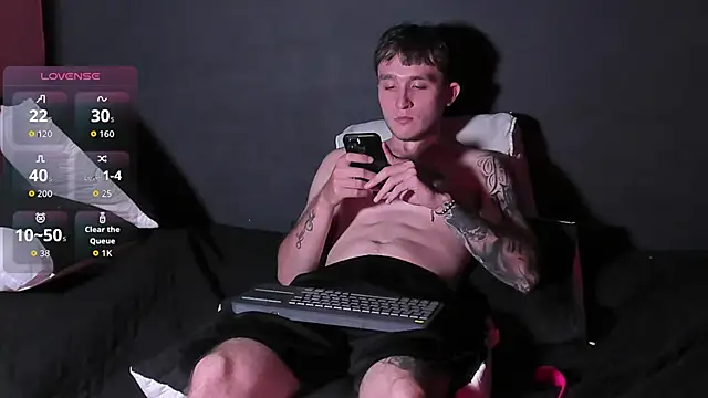 Dylanwhite23  online show from October 2025 08:20:02 PM