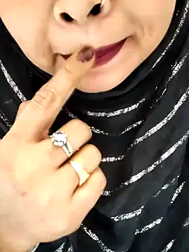 Indian-Nazia online show from March 2026 07:07:02 PM