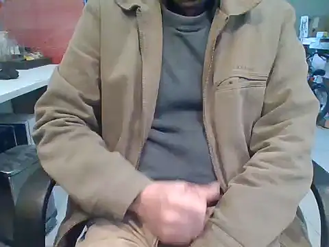Snapshot of Raimundo1971 chatting on May 2026 03:20:02 PM Raimundo1971 online show from May 2026 03:20:02 PM