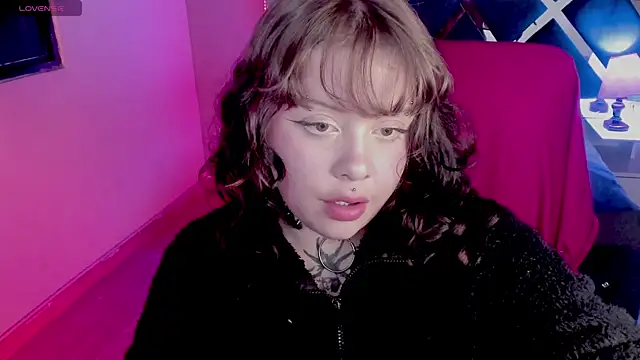 Snapshot of Sabrina_scarlett chatting on March 2025 09:02:02 PM Sabrina scarlett online show from March 2025 09:02:02 PM
